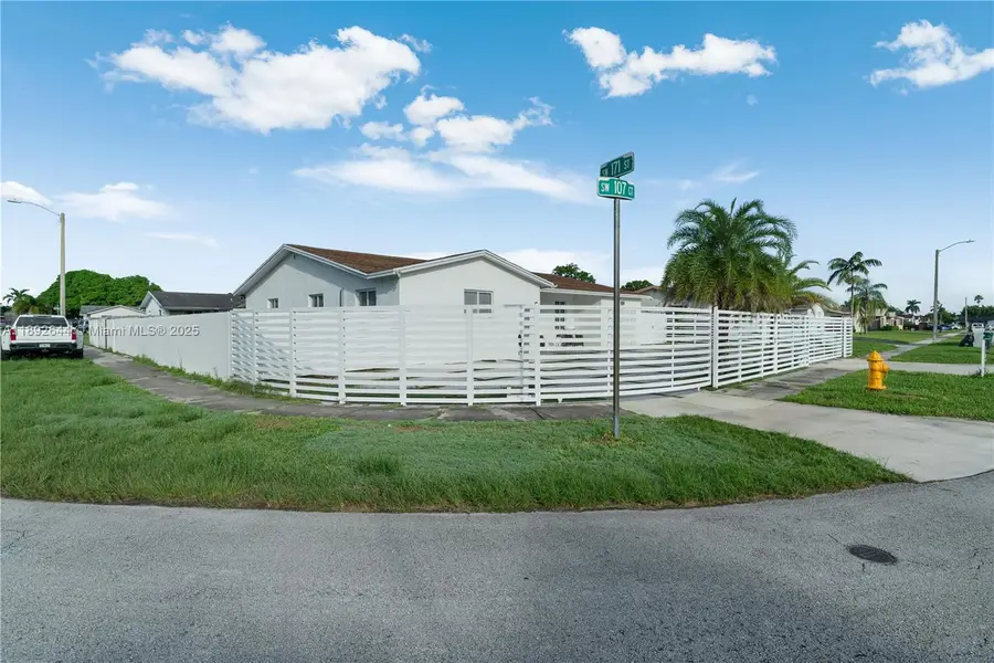 17040 SW 107th Ct, Miami, FL 33157 - Image #3