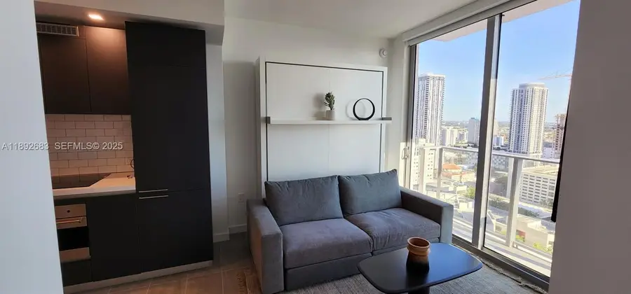 227 NE 2nd St #2907, Miami, FL 33132 - Image #2