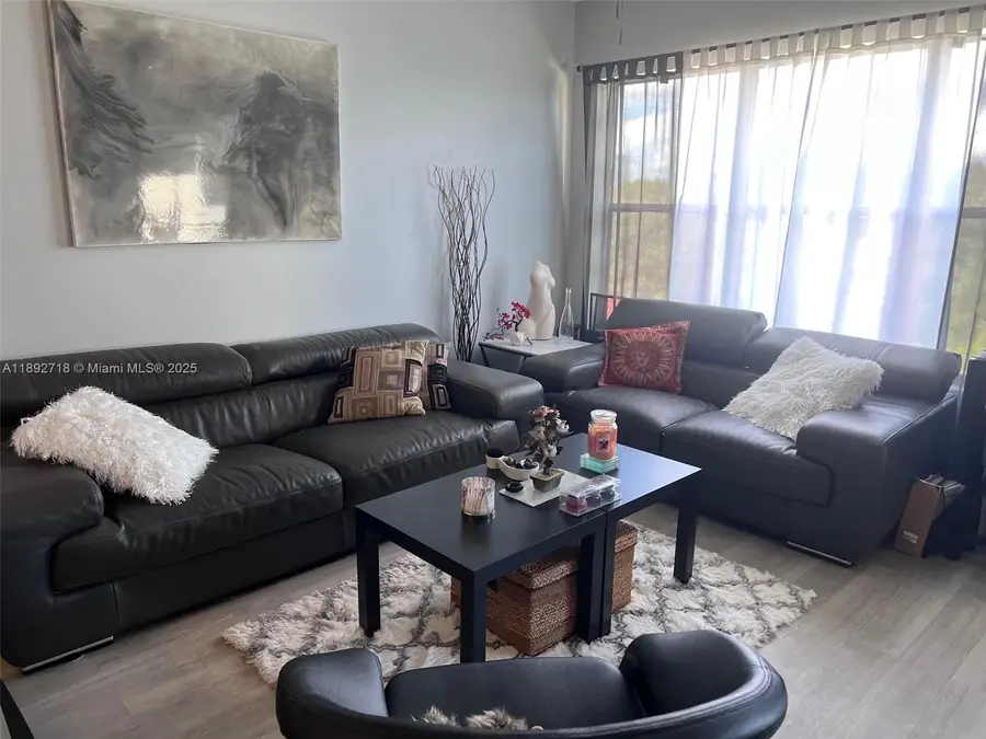 2307 S Cypress Bend Dr #406A, Pompano Beach, FL 33069 - Image #2