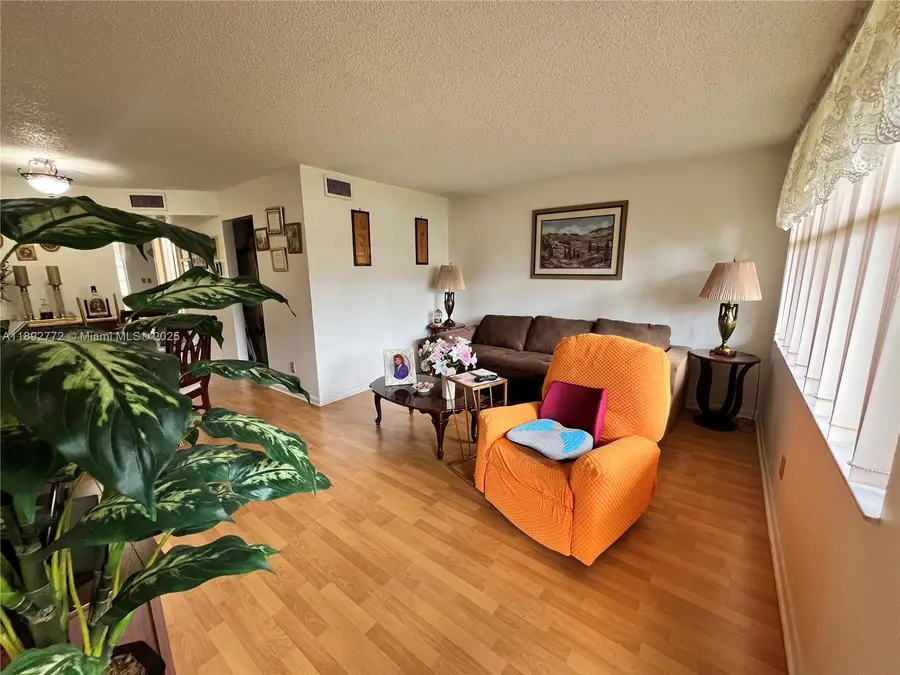 8851 Sunrise Lakes Blvd #109, Sunrise, FL 33322 - Image #3