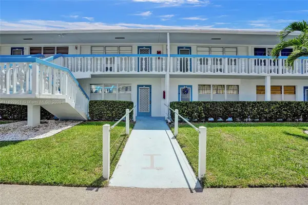 122 Oakridge I #122, Deerfield Beach, FL 33442