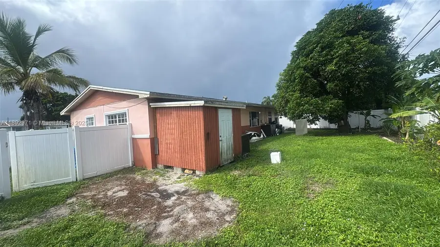 901 NW 199th St, Miami Gardens, FL 33169 - Image #3