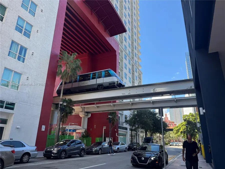 227 NE 2nd St #2105, Miami, FL 33132 - #3