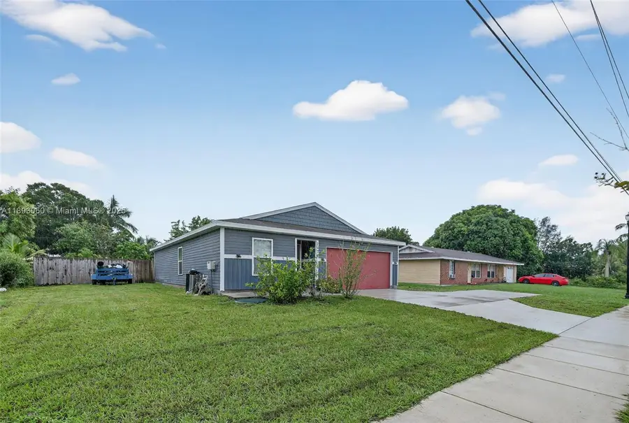 1977 SE Floresta Dr, Port Saint Lucie, FL 34983 - Image #3