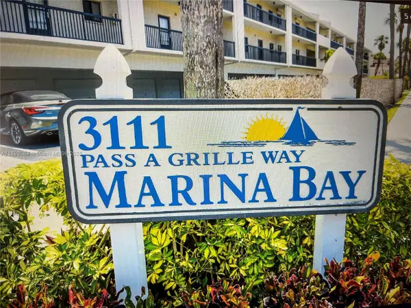 3111 Pass A Grille Way #110, St Petersburg, FL 33706
