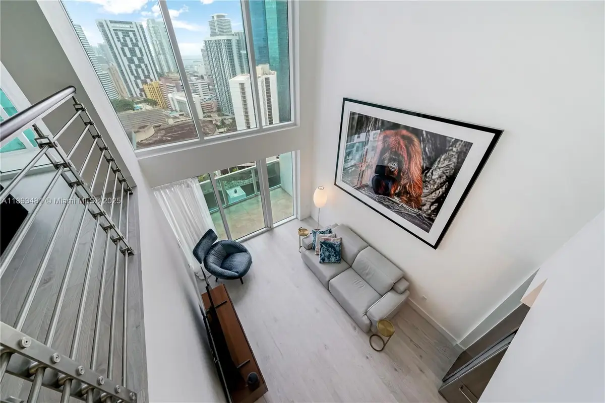 41 SE 5th St #1709, Miami, FL 33131 - Image #1