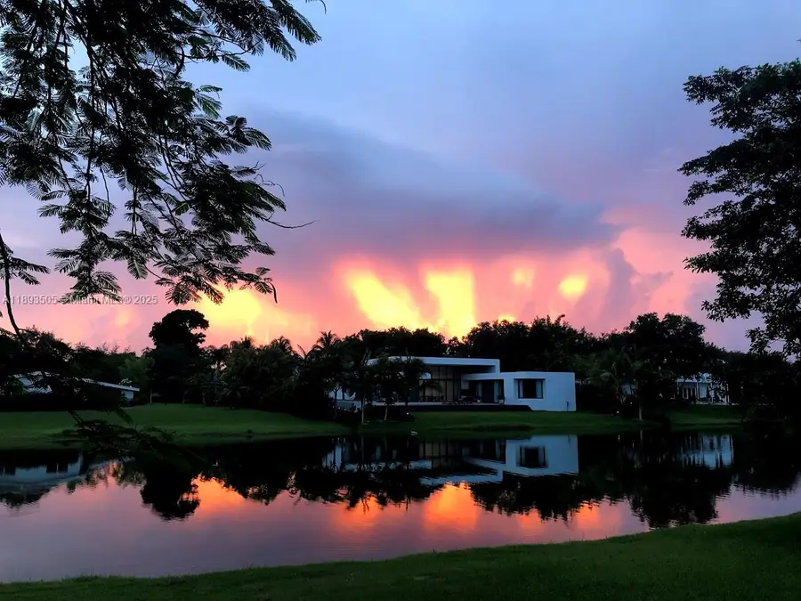 11820 SW 69th Ct, Pinecrest, FL 33156 - Image #2