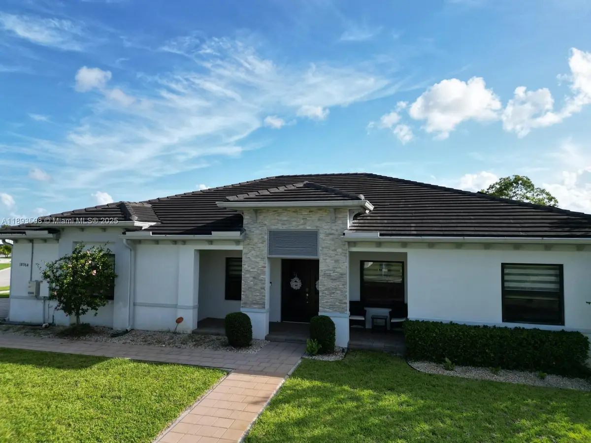 18964 SW 135th Ave, Miami, FL 33177 - Image #1