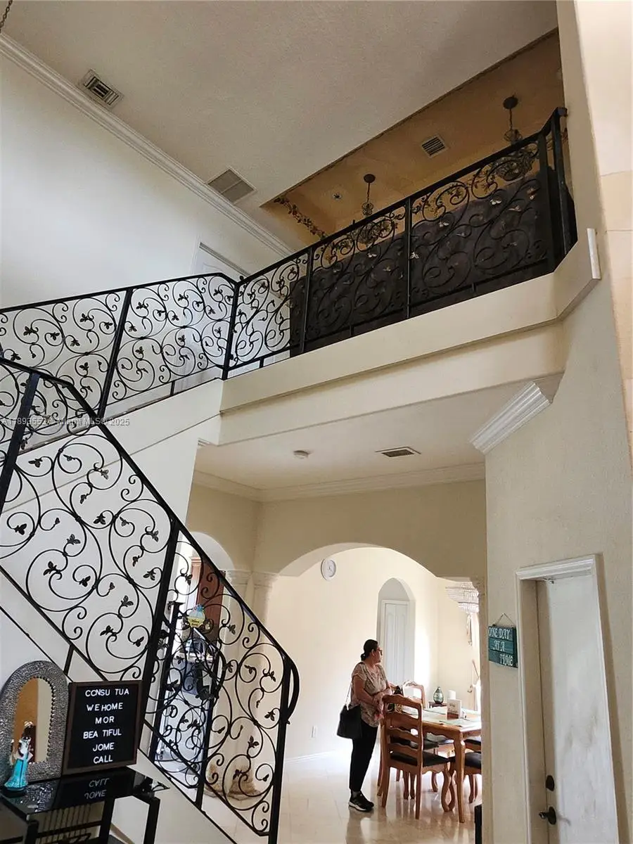 18031 NW 87th Ct, Hialeah, FL 33018 - Image #3