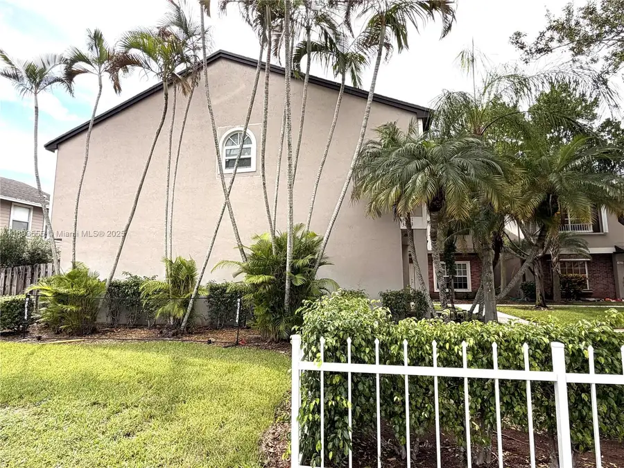 3801 NW 121st Ave, Sunrise, FL 33323 - Image #2