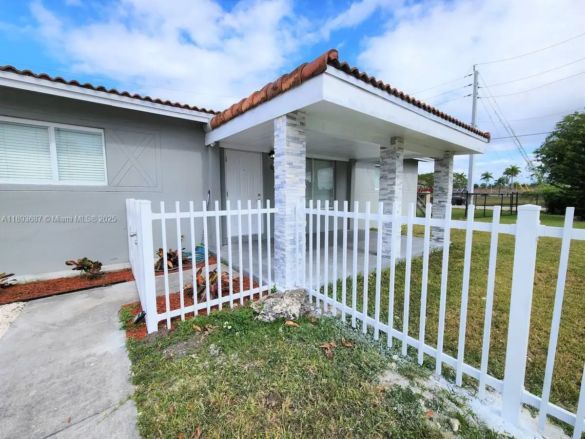 11301 Quail Roost Dr, Miami, FL 33157 - Image #1