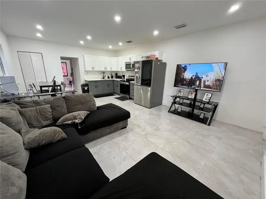 1102 NW 103rd Street, Miami, FL 33150 - Image #2