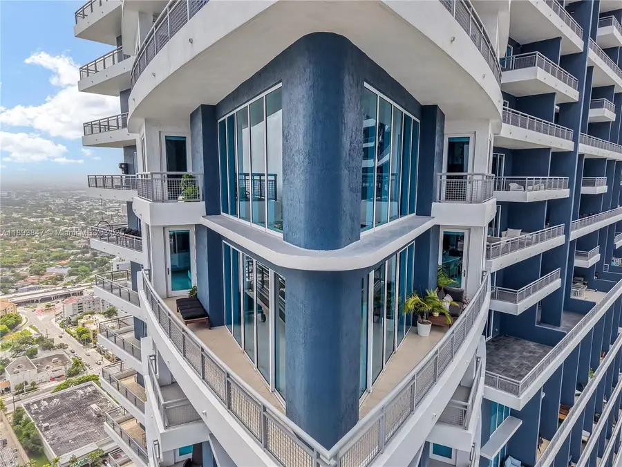 60 SW 13th St #4200, Miami, FL 33130 - Image #2