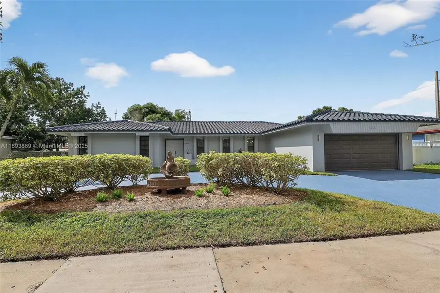 5526 Plunkett St, Hollywood, FL 33021 - Image #2