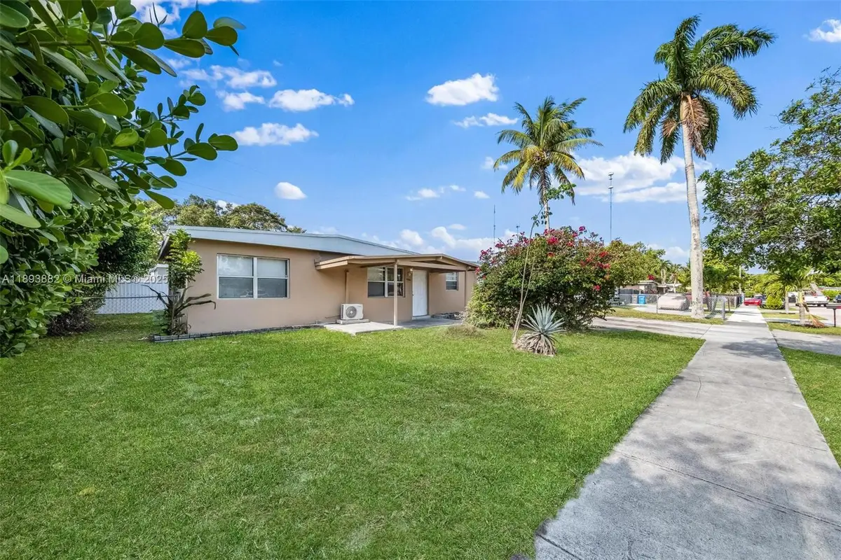 5720 SW 40th Ct, West Park, FL 33023 - Image #1