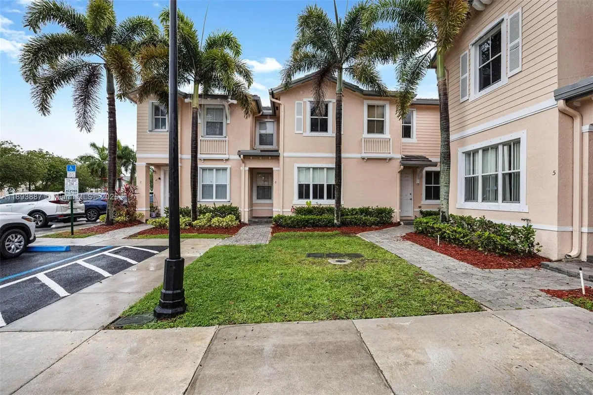 2884 SE 2nd Dr, Homestead, FL 33033 - Image #1