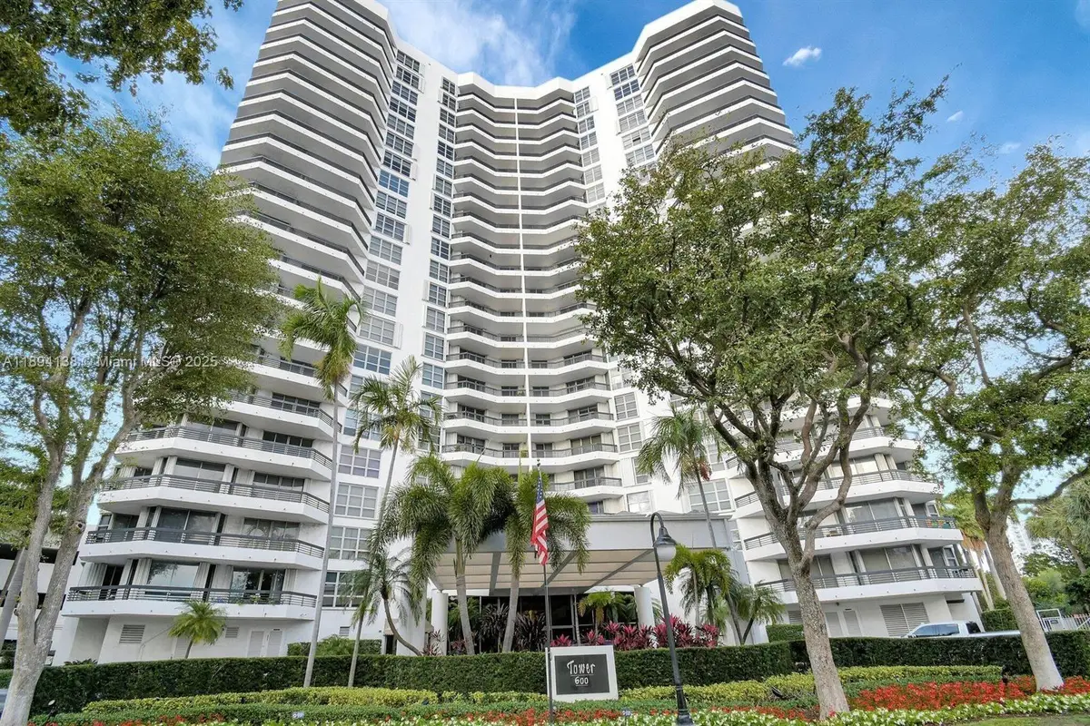 3400 NE 192nd St #802, Aventura, FL 33180 - Image #1