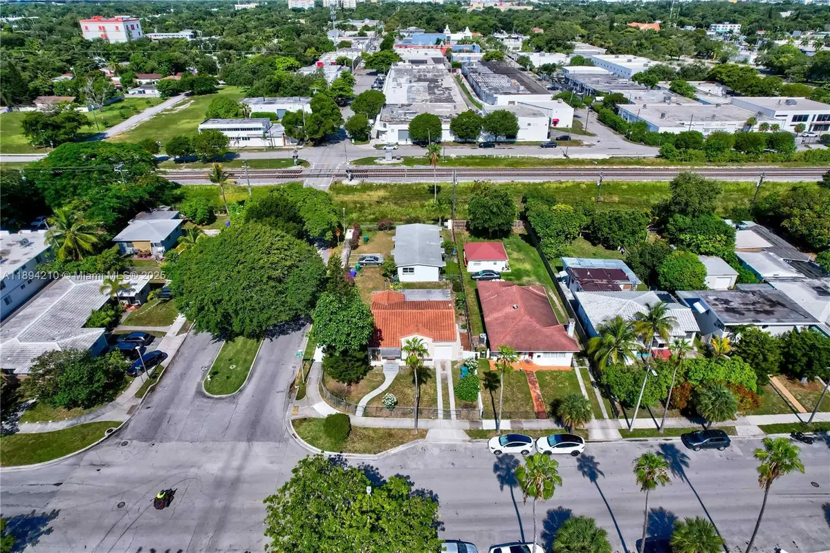 5900 NE 4th Ct, Miami, FL 33137 - Image #1