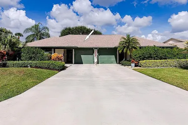 6893 SE Bunker Hill Dr, Hobe Sound, FL 33455