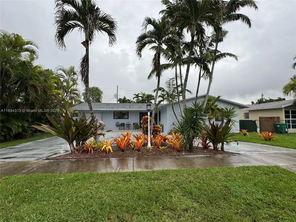 8275 SW 47th Ter, Miami, FL 33155 - Image #1