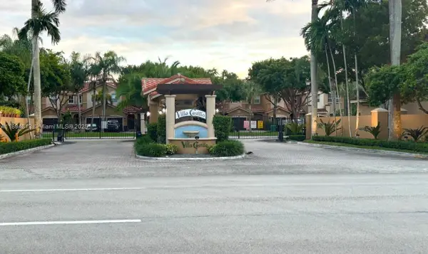 8922 SW 108th Pl, Miami, FL 33176