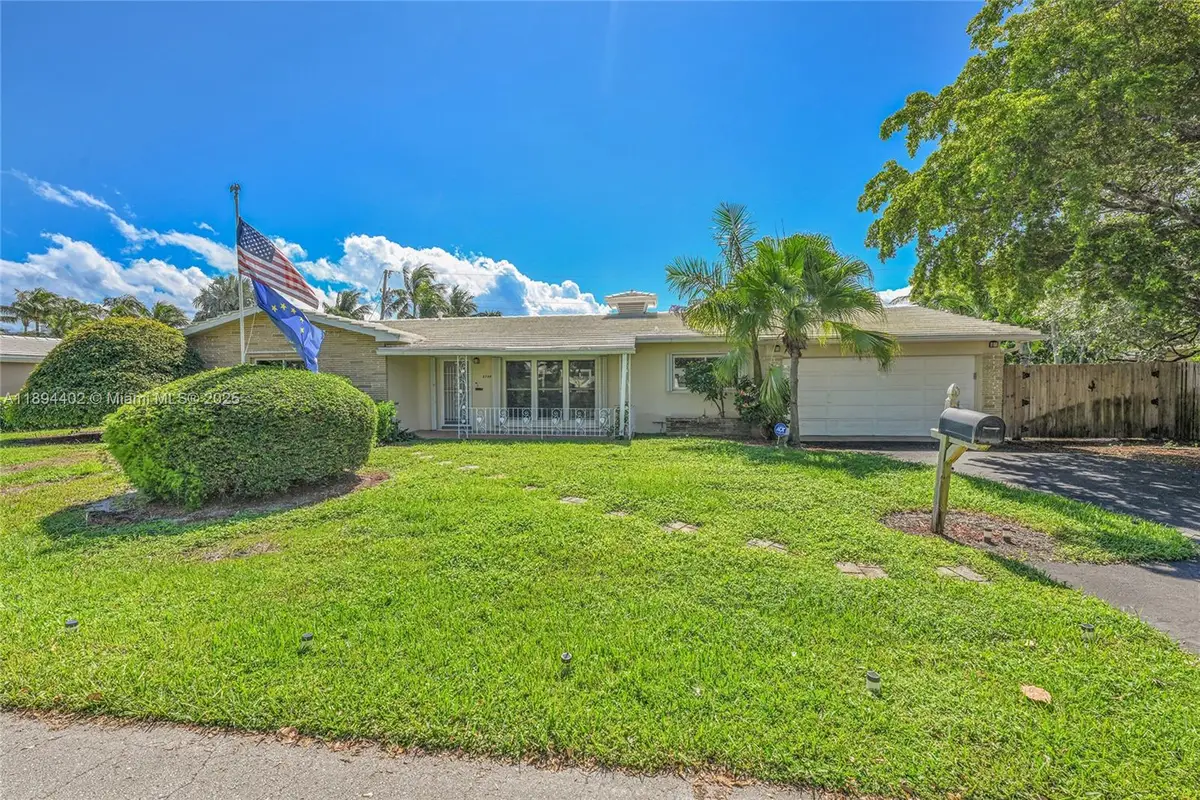 2750 SE 3rd St, Pompano Beach, FL 33062 - Image #1