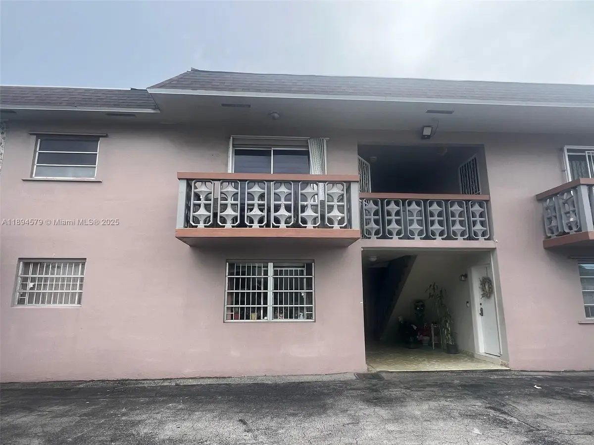 1250 W 26th Pl #208, Hialeah, FL 33010 - Image #1