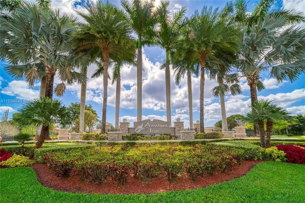 404 NE 194th Ter, Miami, FL 33179 - Image #1