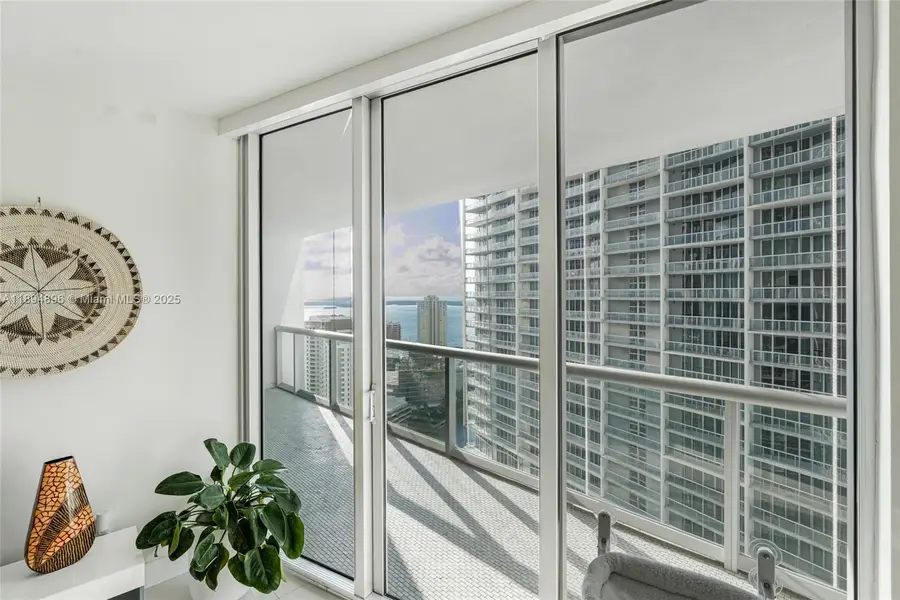 475 Brickell Ave #3111, Miami, FL 33131 - Image #3