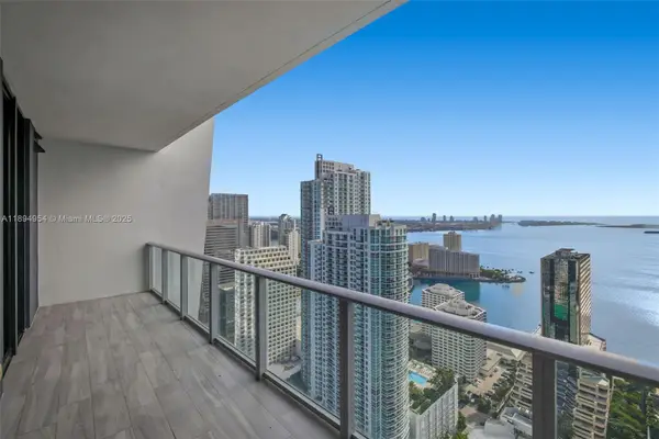 1010 Brickell Ave #4704, Miami, FL 33131