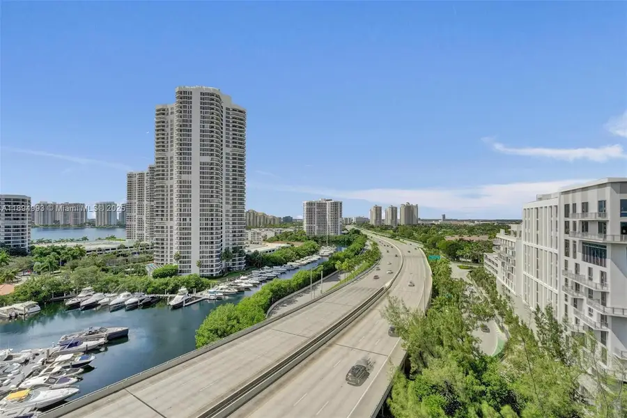 19400 Turnberry Way #1012, Aventura, FL 33180 - Image #2