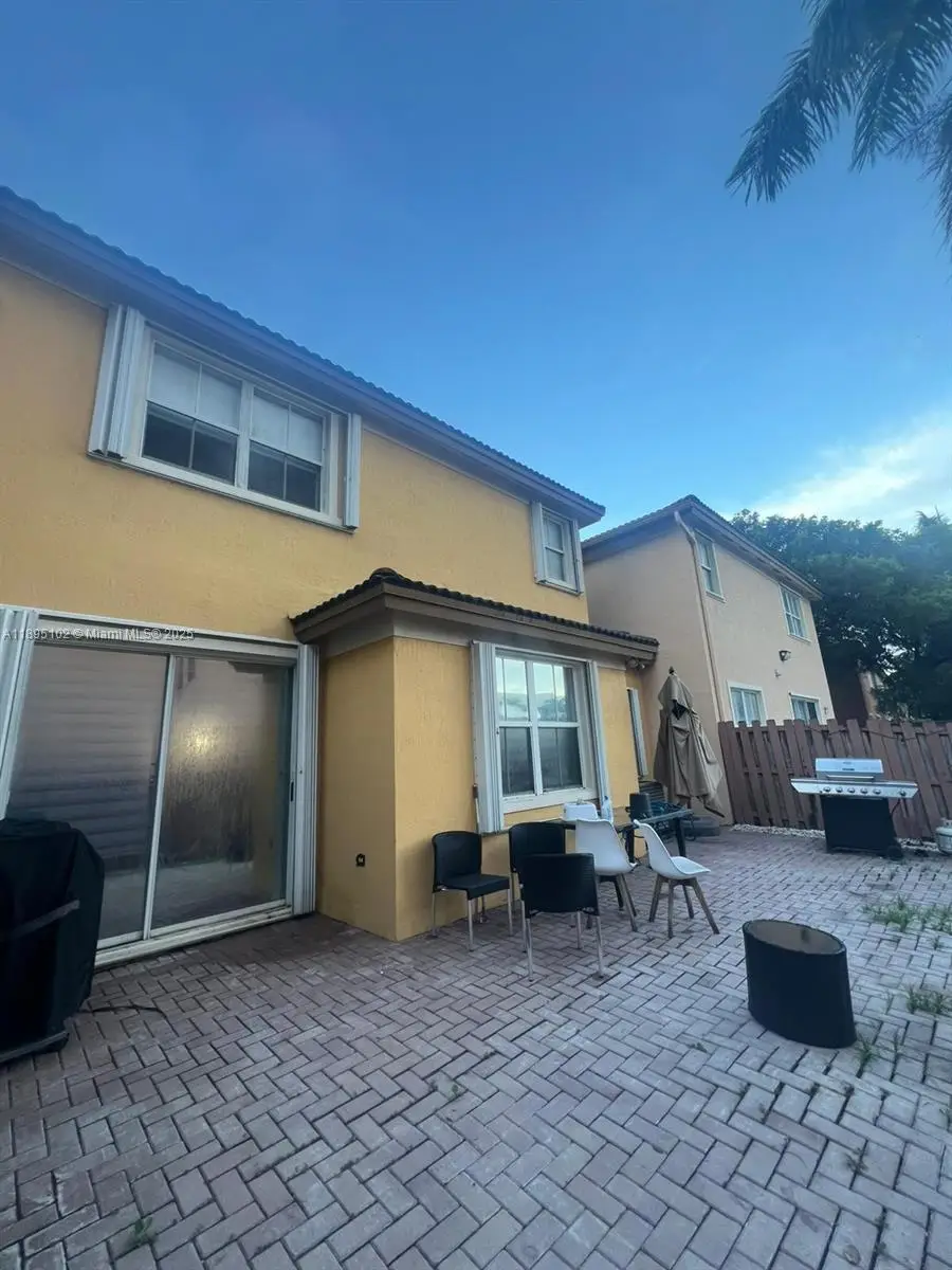 11281 NW 84th St, Doral, FL 33178 - Image #2