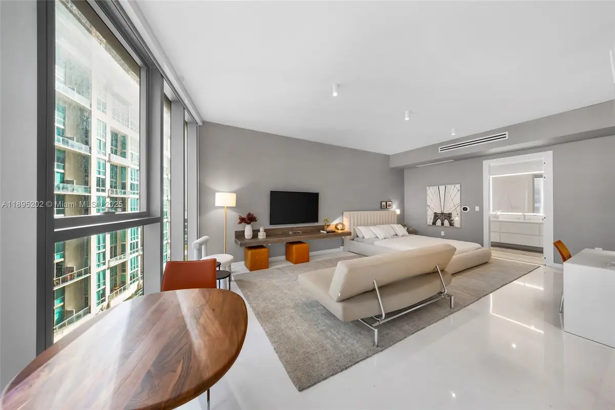 300 Biscayne Blvd Way #805, Miami, FL 33131 - Image #1