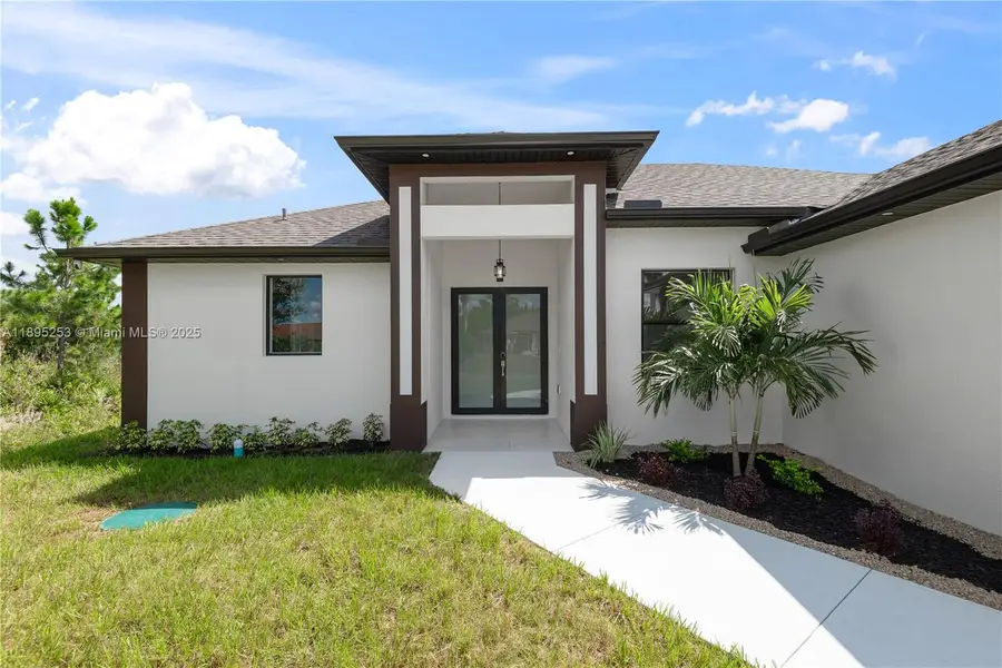218 Irving, Lehigh Acres, FL 33936 - Image #2