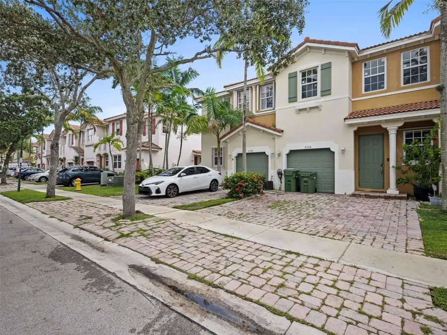 2104 NE 3rd Ct, Homestead, FL 33033 - Image #2