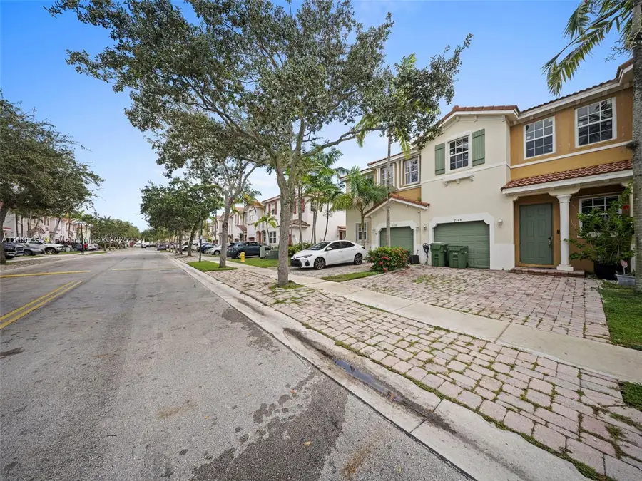 2104 NE 3rd Ct, Homestead, FL 33033 - Image #3