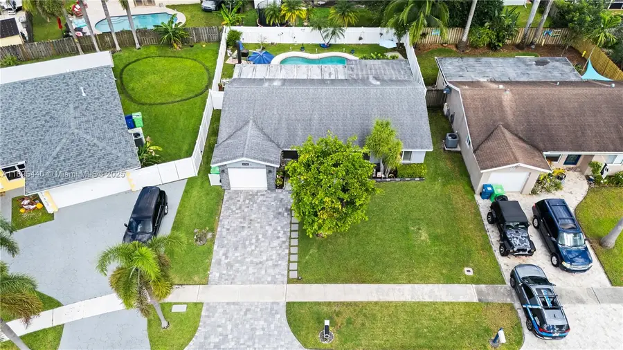 11741 NW 43rd Pl, Sunrise, FL 33323 - Image #3