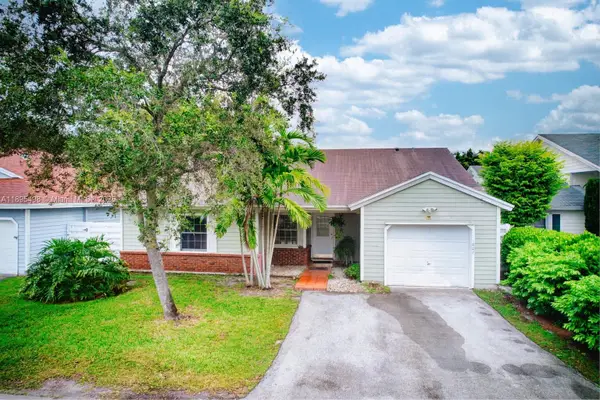 14807 SW 140th Ct, Miami, FL 33186