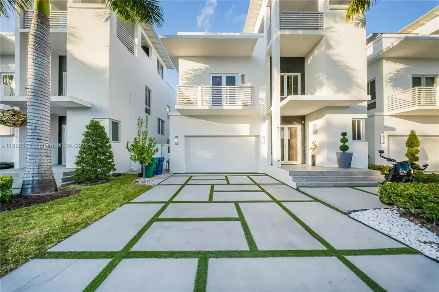 8255 NW 34th St, Doral, FL 33122 - Image #2