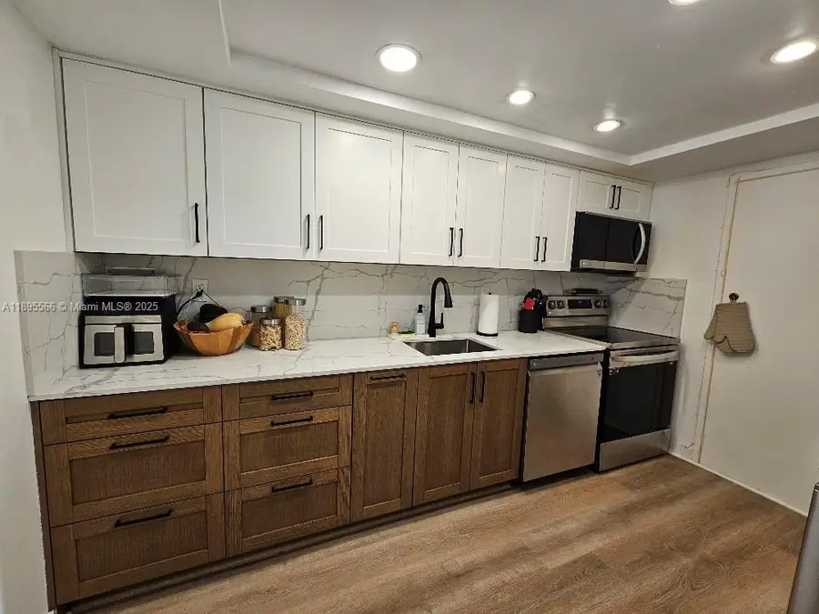 18061 Biscayne Blvd #1602, Aventura, FL 33160 - #2