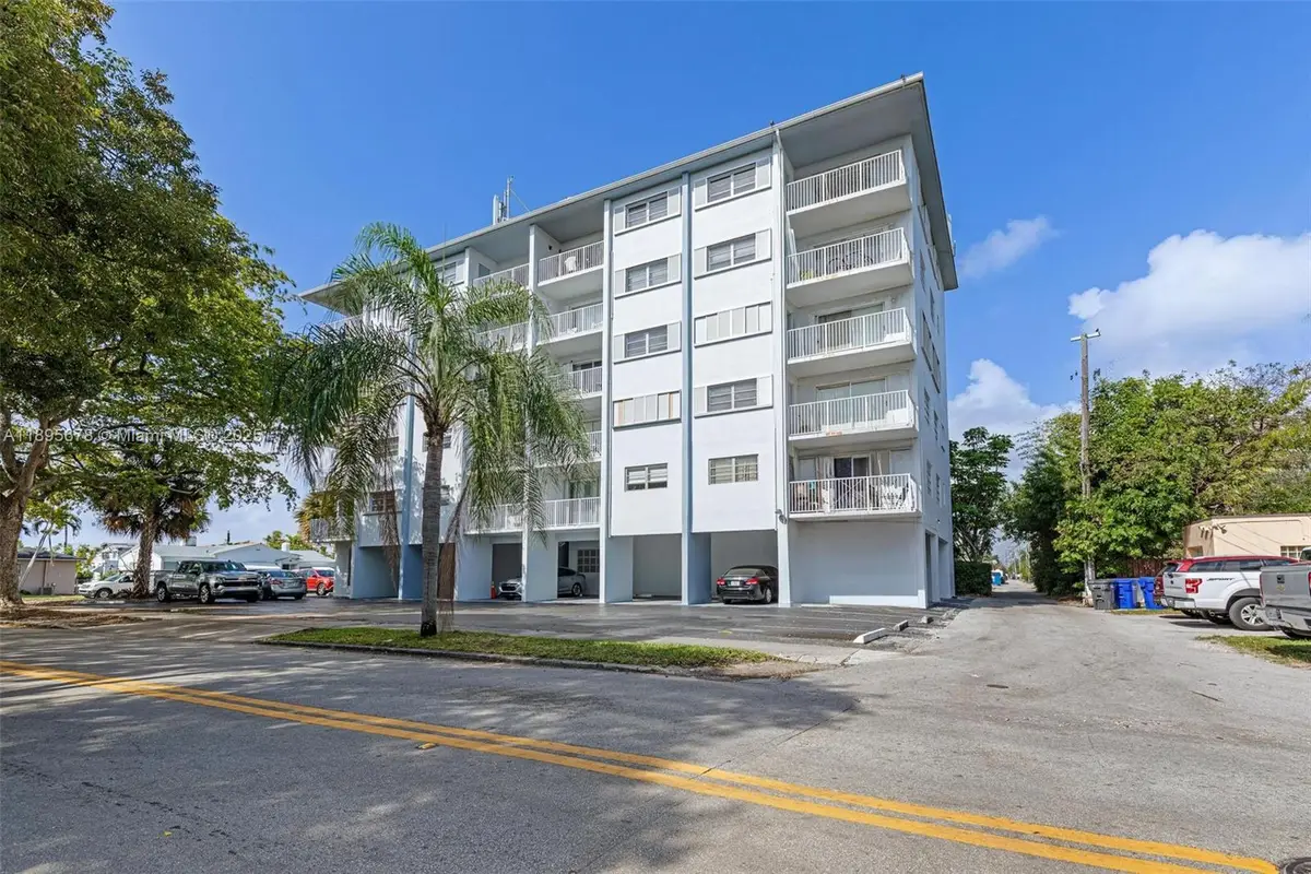 1701 Washington St #304, Hollywood, FL 33020 - Image #1