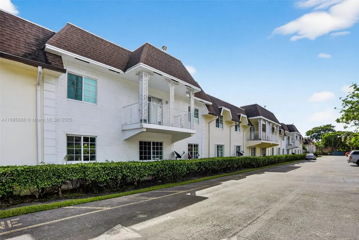 700 SE 2nd Ave #311, Deerfield Beach, FL 33441 - Image #1