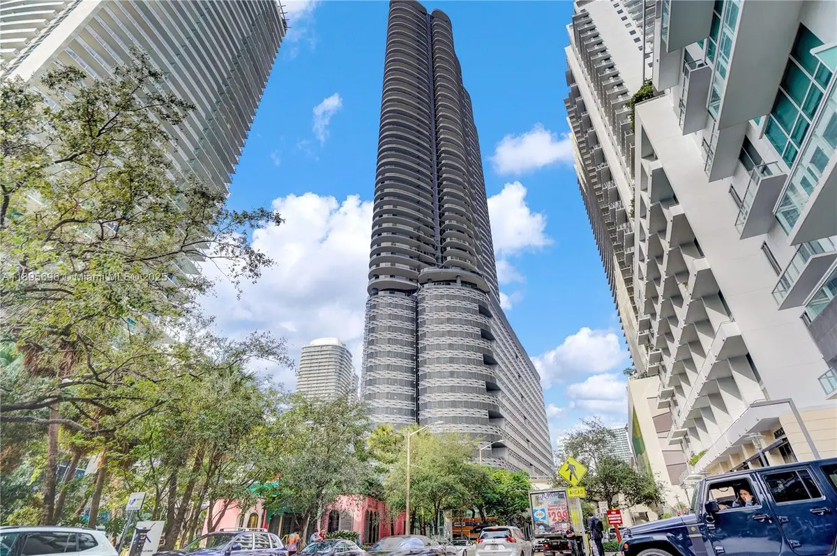 1000 Brickell Plaza #3905, Miami, FL 33131 - Image #1