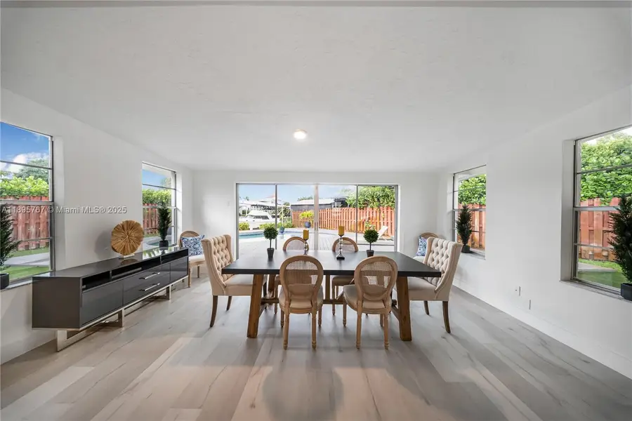 2406 Marathon Ln, Fort Lauderdale, FL 33312 - Image #2