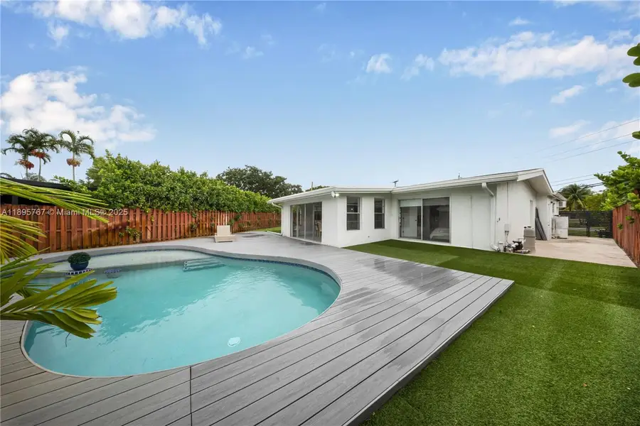 2406 Marathon Ln, Fort Lauderdale, FL 33312 - Image #3