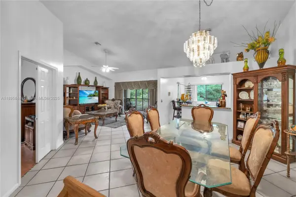 10547 NW 10th St #C-128, Plantation, FL 33322