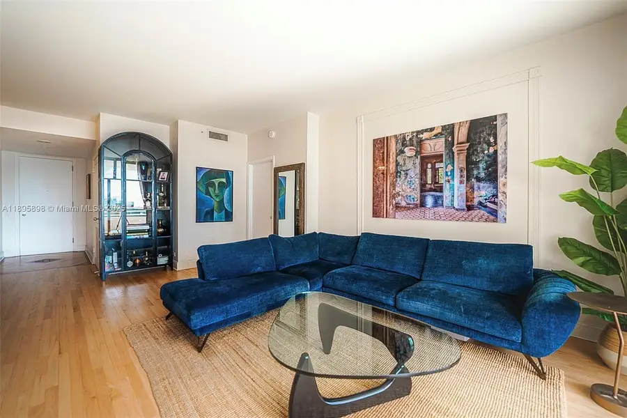 888 Brickell Key Dr #903, Miami, FL 33131 - Image #2