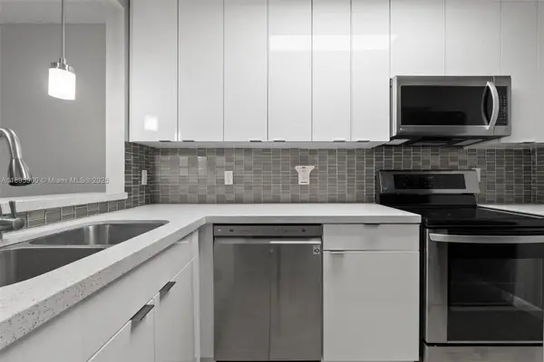 3586 N University Dr #U-6, Coral Springs, FL 33065