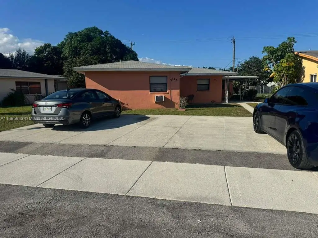 2343 NW 28th St #1-2, Oakland Park, FL 33311 - Image #1