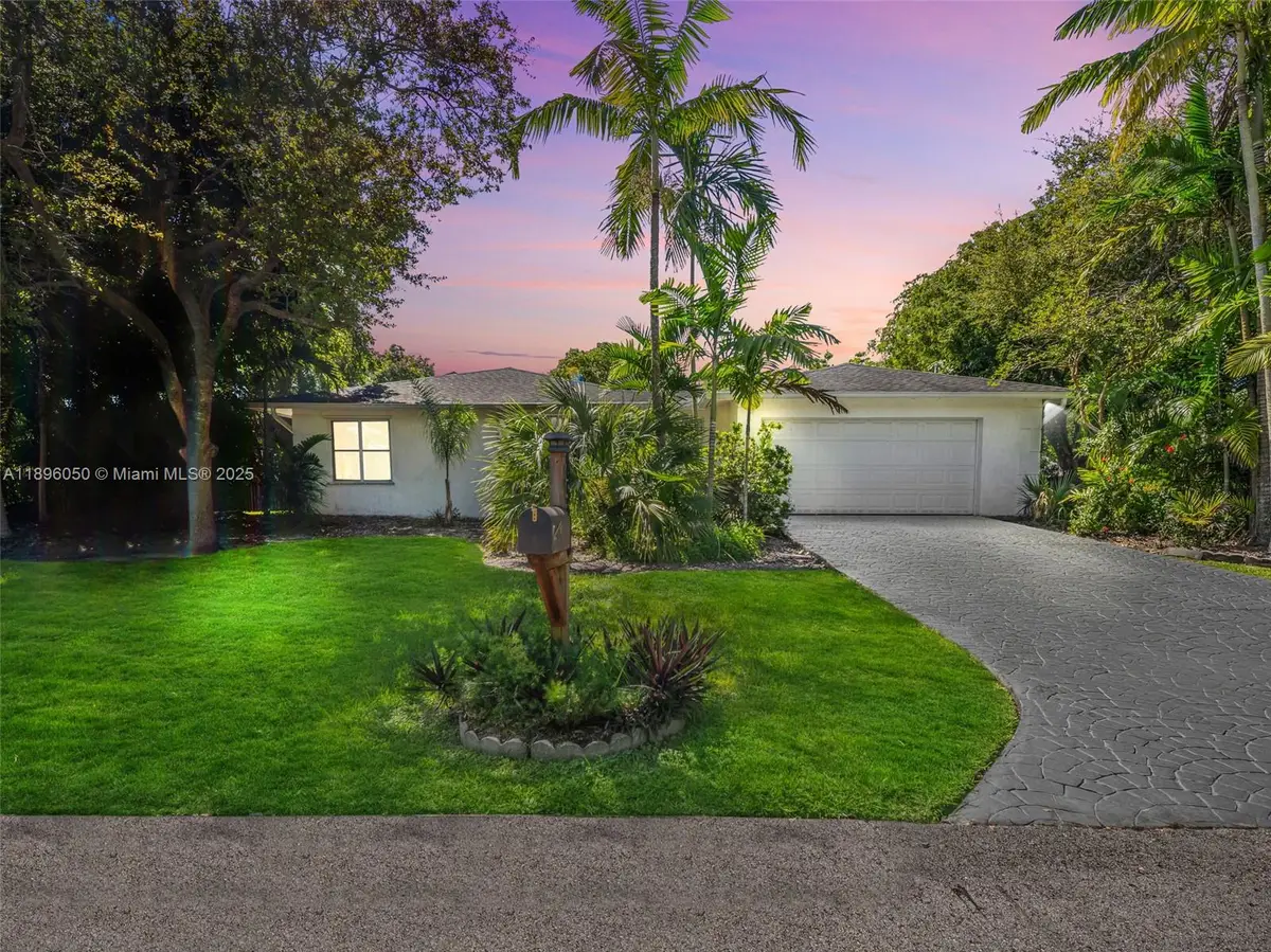 8520 SW 179th St, Palmetto Bay, FL 33157 - Image #1